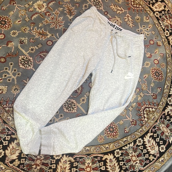 Nike sweats jogger style perfect condition worn 1x - Picture 5 of 7